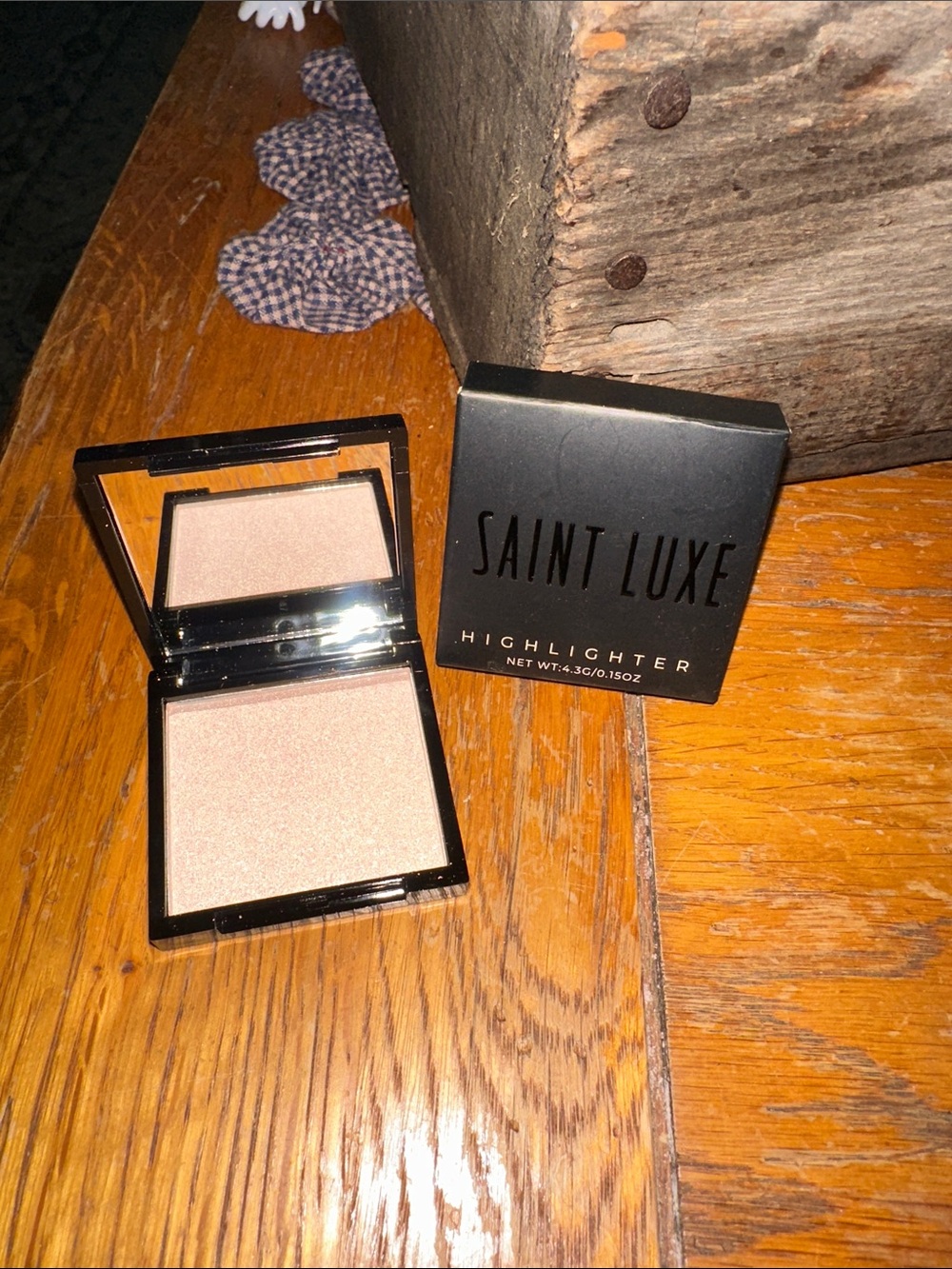 Saint Luxe Shimmer Highlighter - Soft Champagne Pink